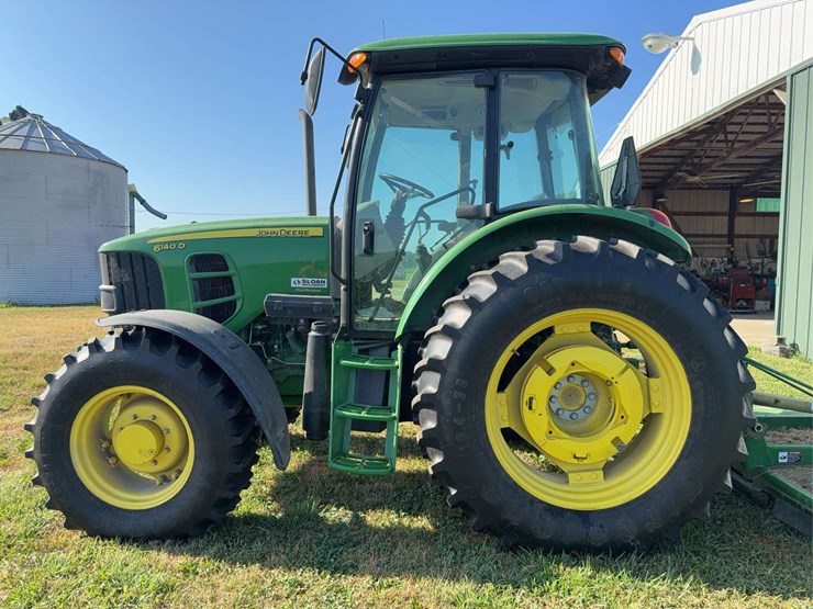 2011-john-deere-d-image-6