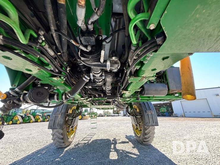 2017-john-deere-r4038-image-70
