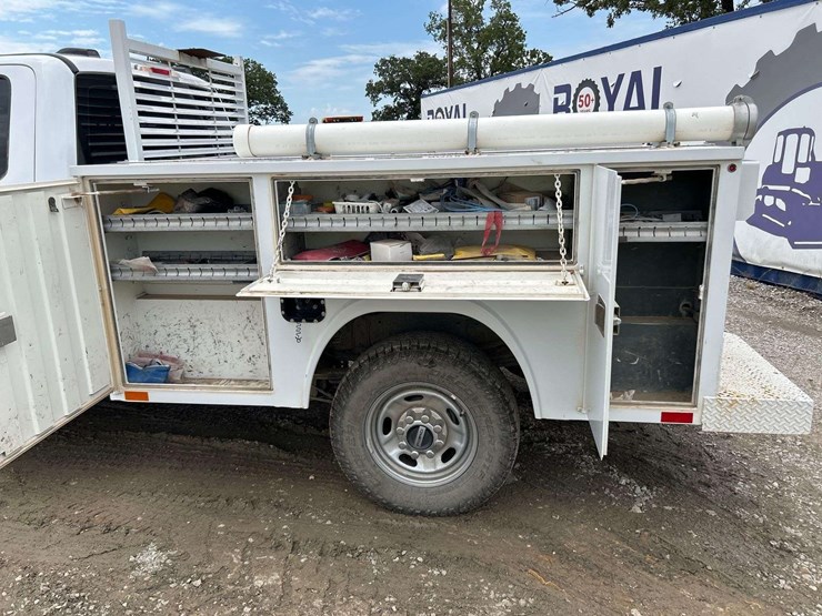 2021-ford-f250-image-19