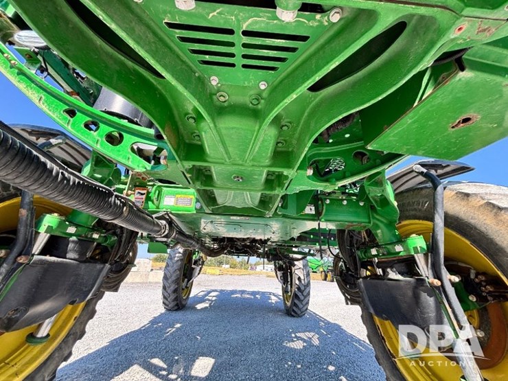 2017-john-deere-r4038-image-25