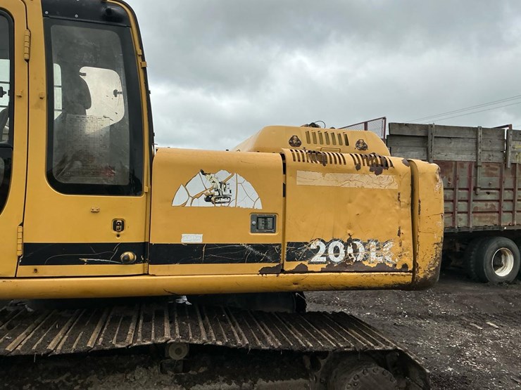 deere-200-lc-image-40