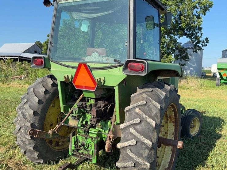 john-deere-4230-image-5