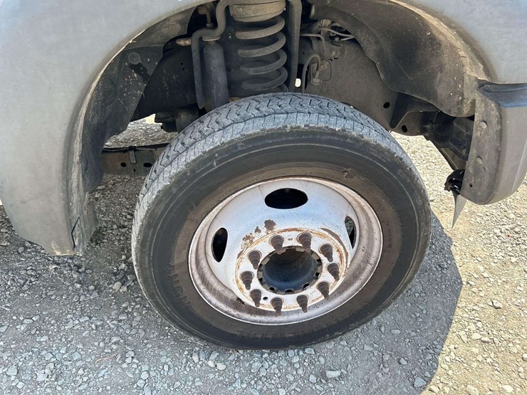 2016-ford-f550-image-26