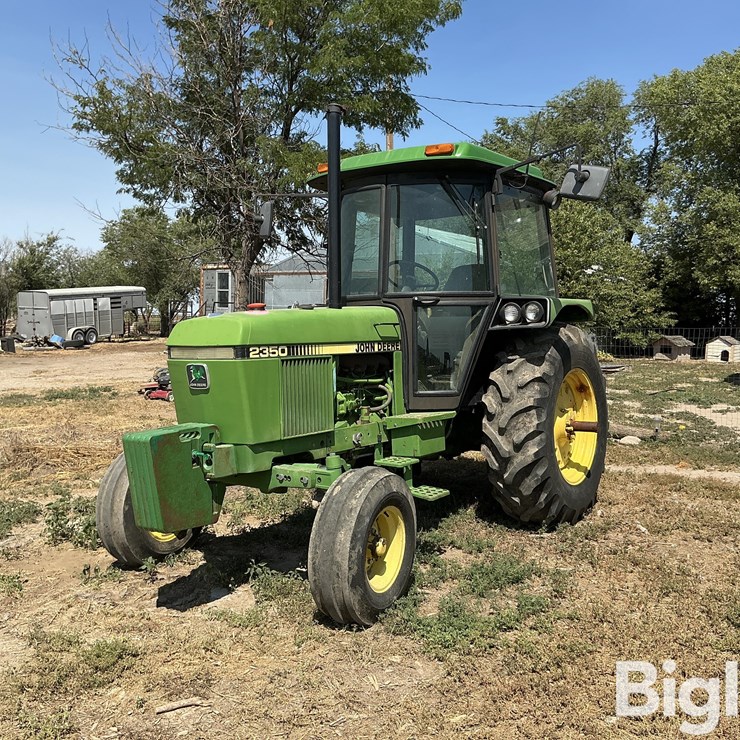1983 JOHN DEERE 2350