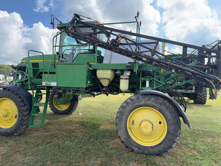 2000-john-deere-4700-image-5