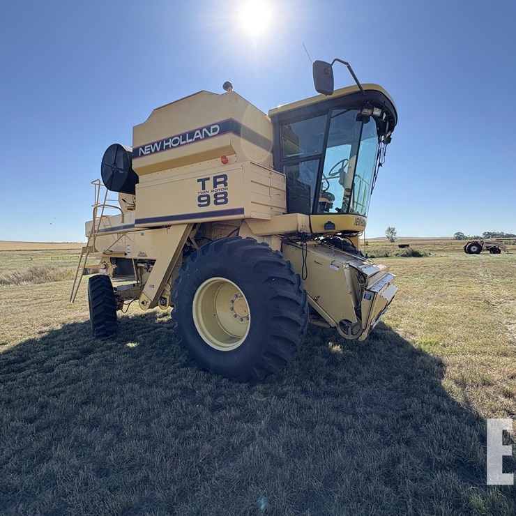 NEW HOLLAND TR98