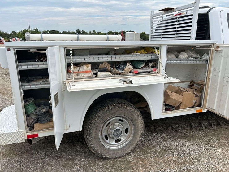 2021-ford-f250-image-21