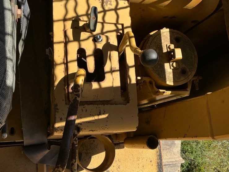 deere-850b-image-48