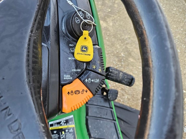 john-deere-x300-image-21