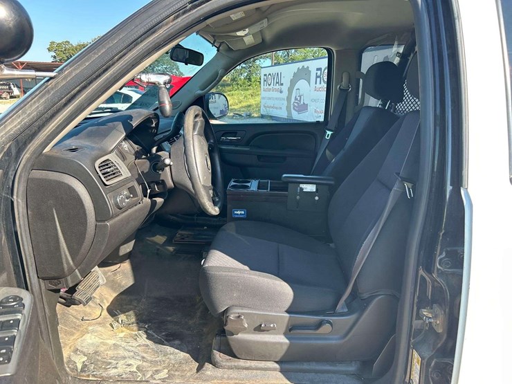 2014-chevrolet-tahoe-image-12