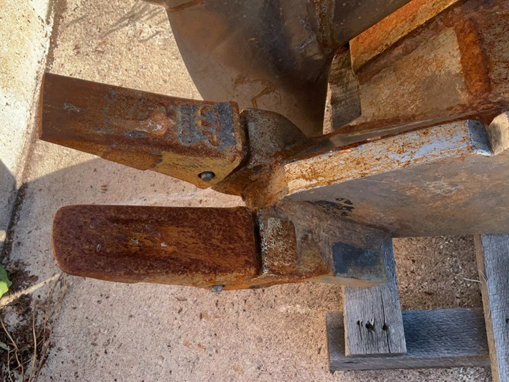 john-deere-270-image-16