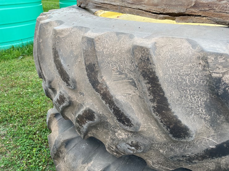#7118-•-set-of-18.4-r38-bolt-on-dual-tractor-tires-image-6