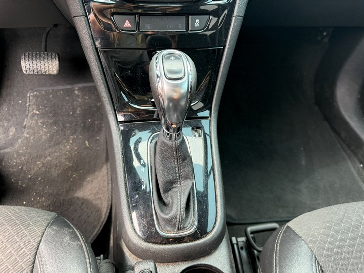 2019-buick-encore-image-20