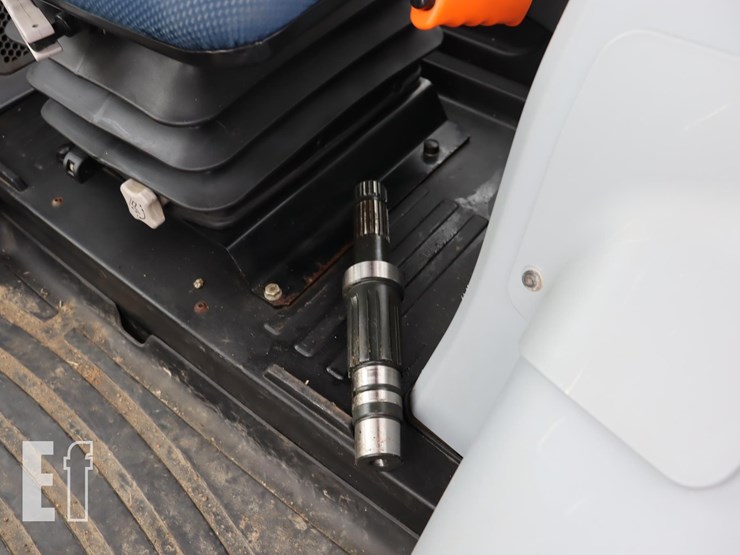 new-holland-ts6.110-image-23
