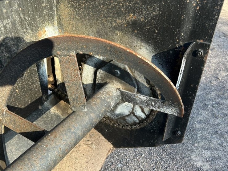 ford-1220-image-10