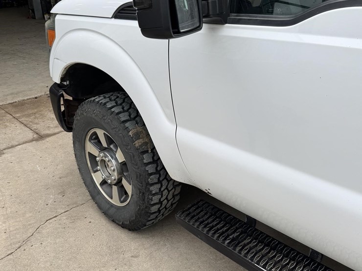 2016-ford-f350-xl-image-16