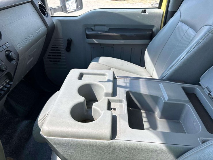 2012-ford-f550-image-18