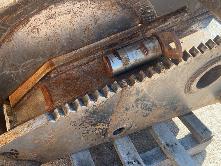 john-deere-270-image-17