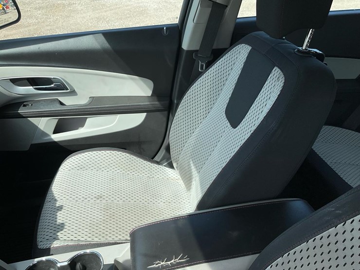 2010-chevrolet-equinox-ls-image-61