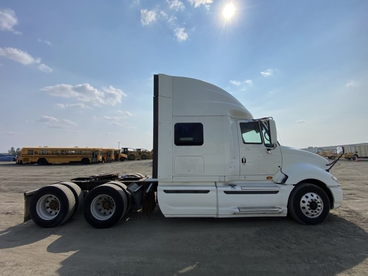 2010-international-prostar-image-6