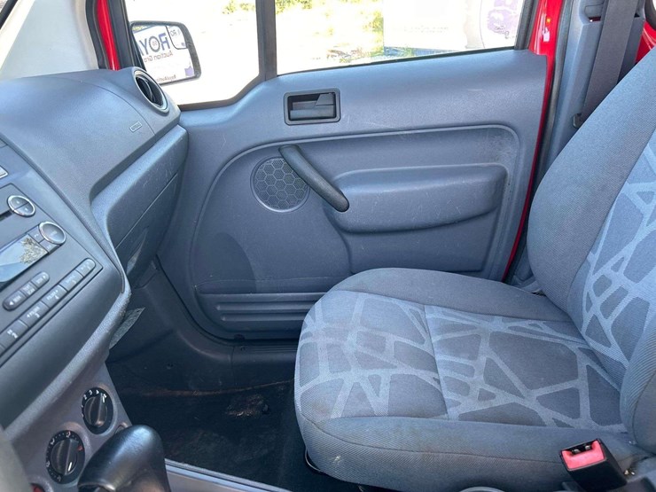 2013-ford-transit-connect-image-17