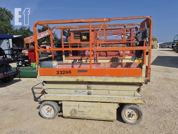 1998-jlg-2032-8180-image-2