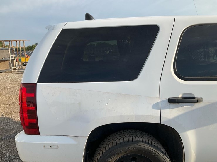 2014-chevrolet-tahoe-image-29