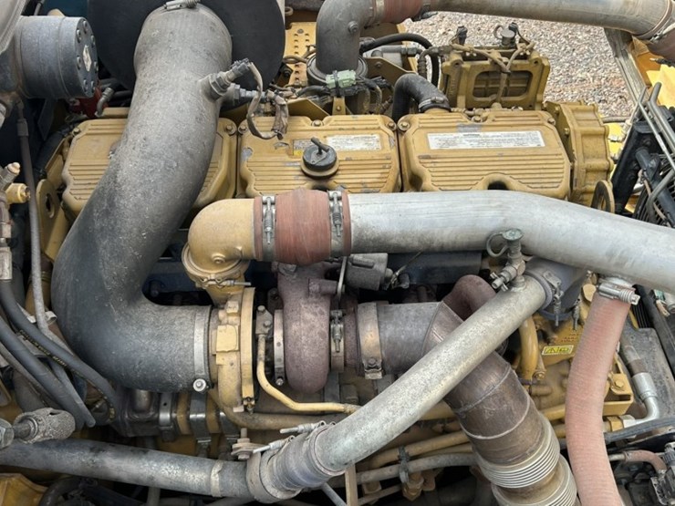 caterpillar-745-image-55