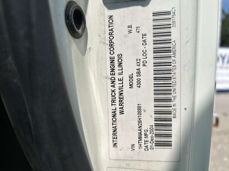 2005-international-durastar-4300-image-5