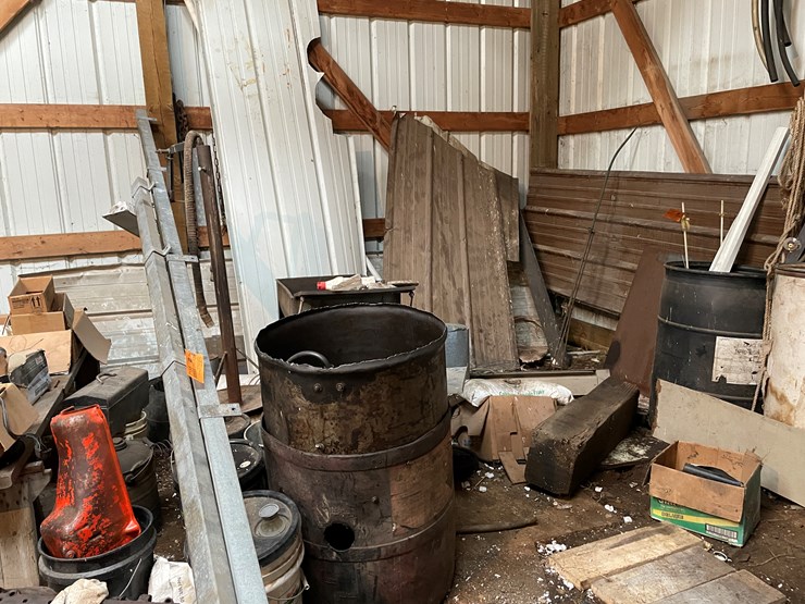 #7188-•-contents-of-corner-image-2