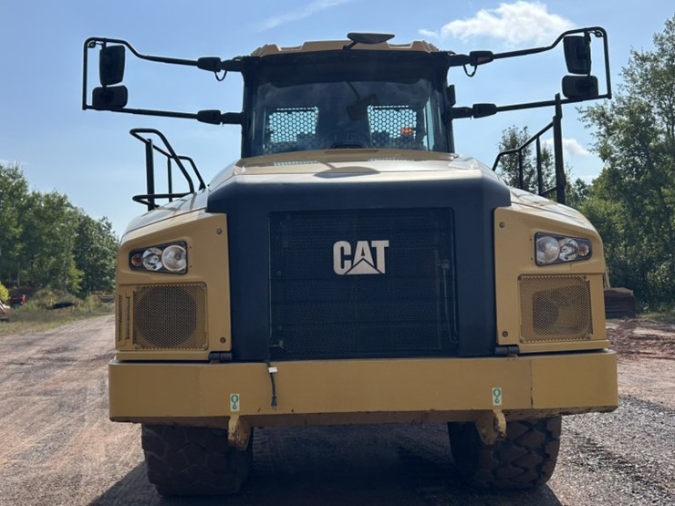 caterpillar-745-image-8