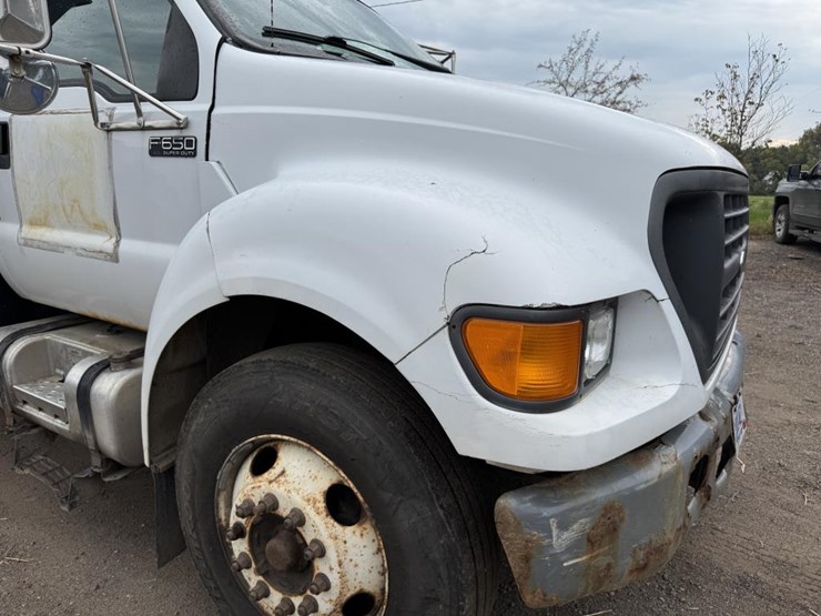 2003-ford-f650-image-14