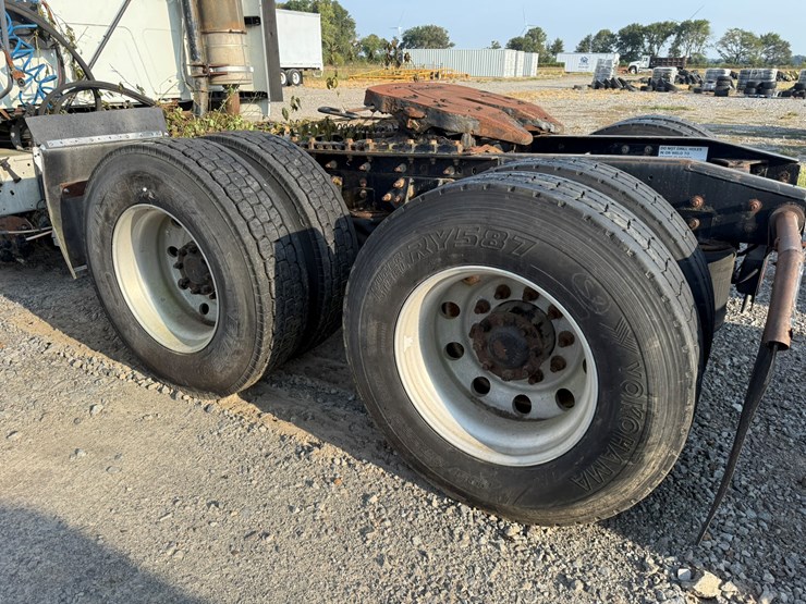 2012-international-prostar-image-10