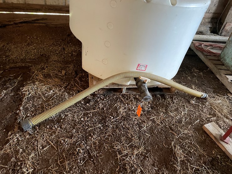 #7170-•-425-gallon-plastic-ltd-tank-image-3
