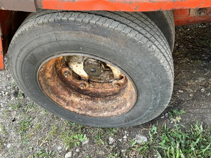 john-deere-12-image-14