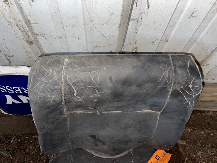 #7177-•-equipment-seat-image-5
