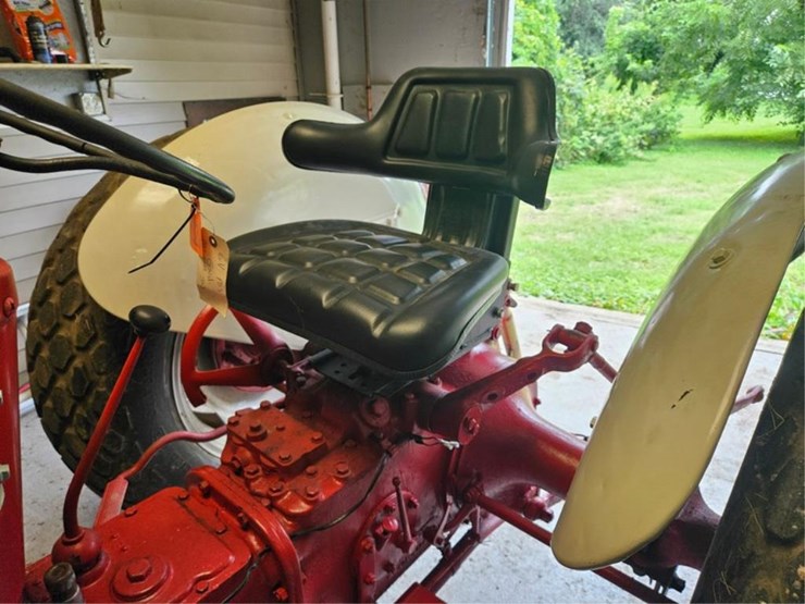 2020-ford-640-image-32