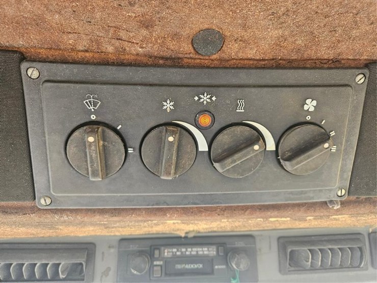 2002-cummins-6bt-image-31