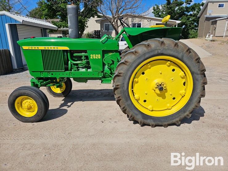 1969-john-deere-2520-image-8