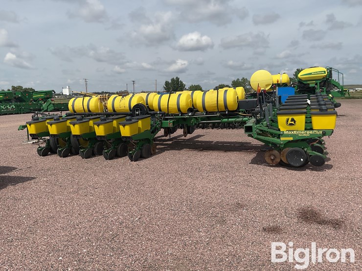 2001-john-deere-1770-image-8
