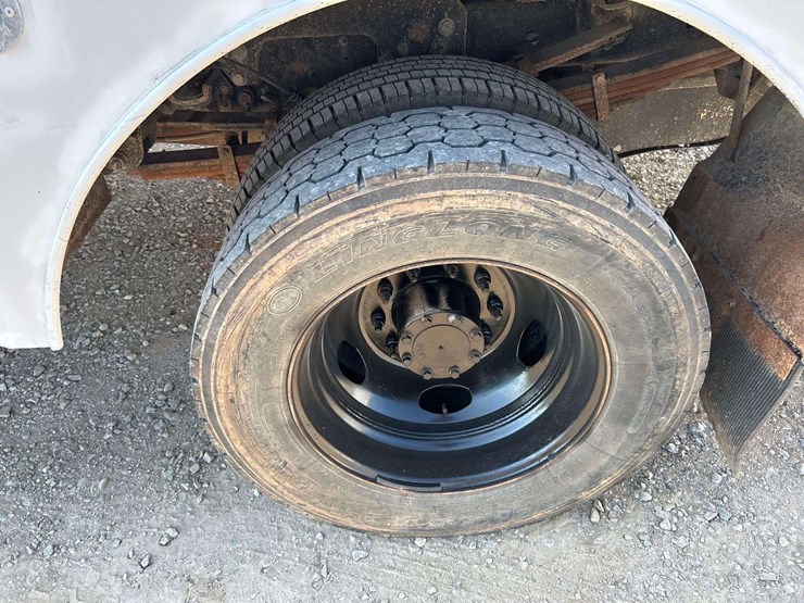 2012-ford-f550-image-36