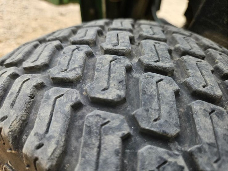 john-deere-1575-image-36