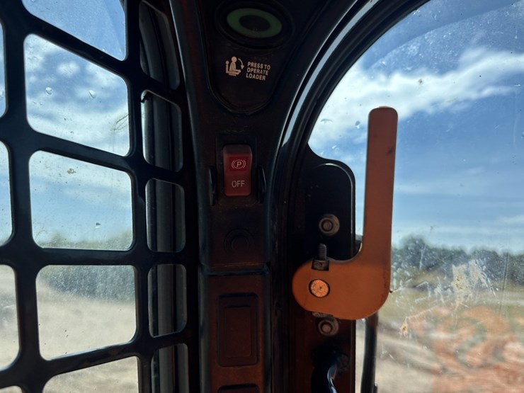 2019-bobcat-t650-image-29
