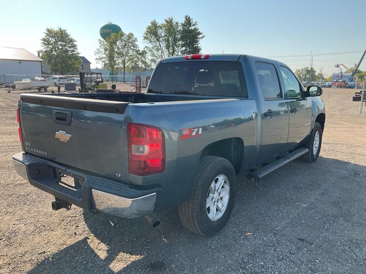 2010-gmc-sierra-1500-image-5