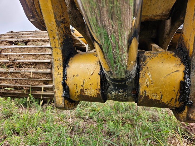 2017-caterpillar-336f-image-102