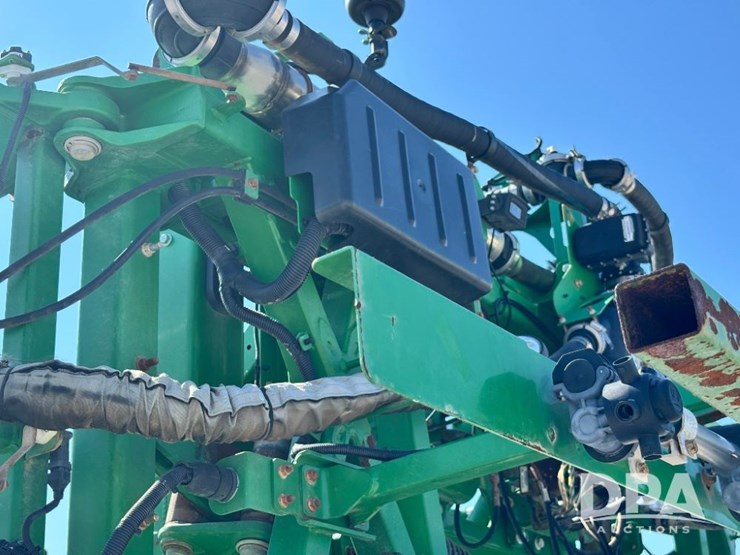 2017-john-deere-r4038-image-107
