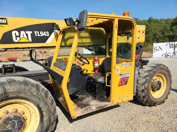 2008-caterpillar-943-image-16