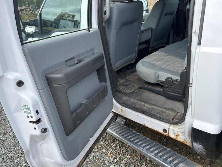 2011-ford-f250-image-40