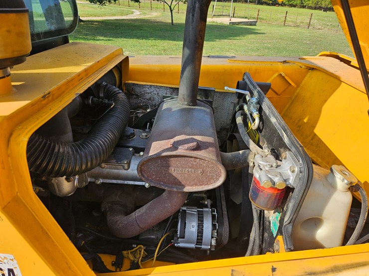 2001-jcb-520-image-24