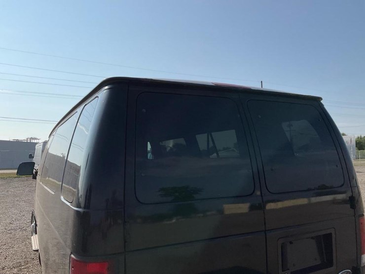 2000-ford-e350-image-25